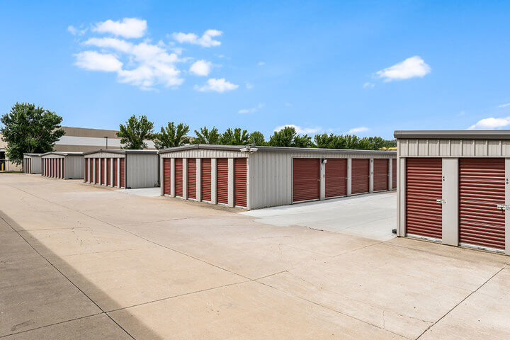 StorageMart self storage in Clive Iowa